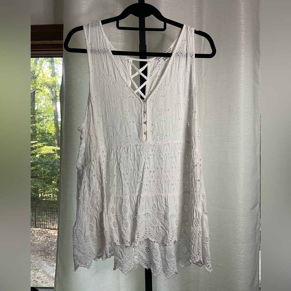 American Eagle Outfitters White Lace Blouse
